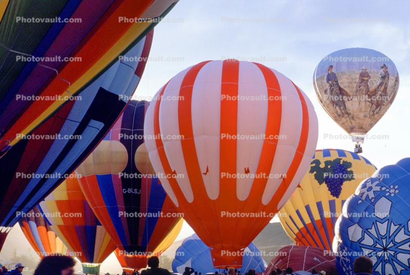 G-BLSJ, Many Balloons Ascending, Aloft, Snowmass Hot Air Balloon Festival, Aspen