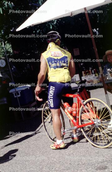Bicyclist, Man, Shorts, legs