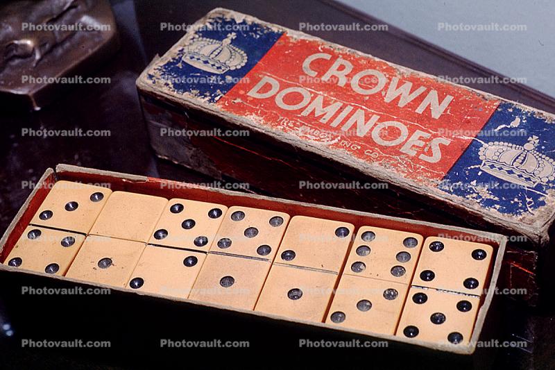 Crown Dominos