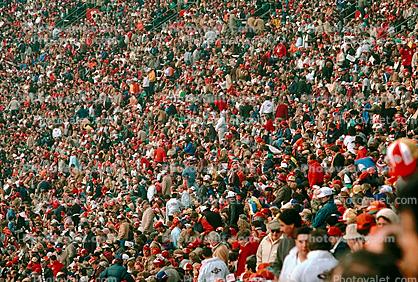 Crowds, Audience, Packed, Spectators, fans, Super Bowl XIX, Stanford University Stadium, 49r vs Miami Dolphins, Pro Football, Sport, NFL, January 1985