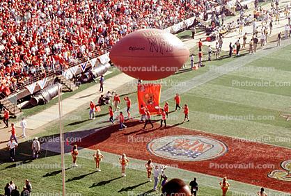 Football, Floating, Balloon, Red Carpet