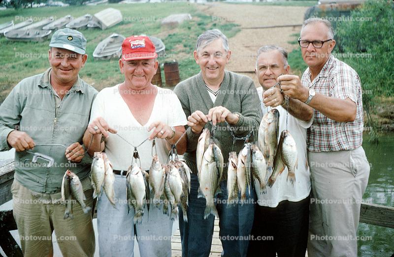 fishermen, man, fish catch, Kentucky, 1967, 1960s