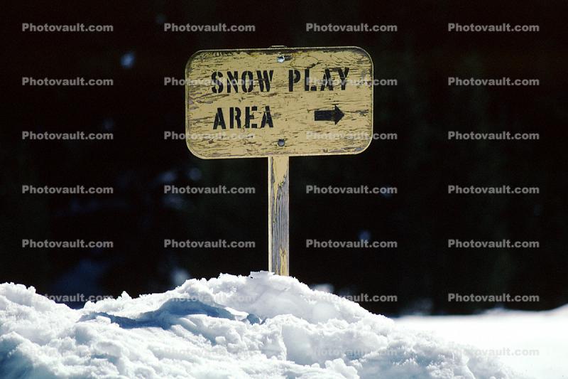 Snow Play Area, sliding area, sign, signage