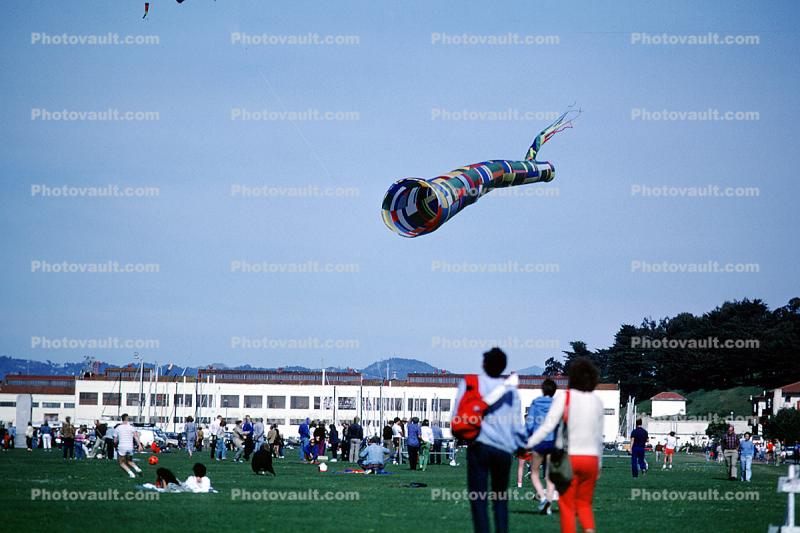 Spiral Tube Kite, People, crowds, building, Flying a Kite