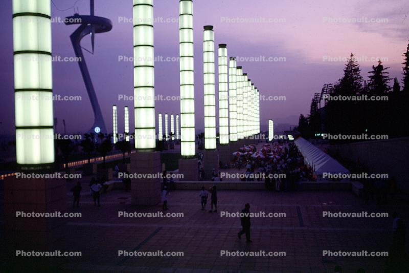 Olympic Crowds, Santiago Calatrava Momument, Holding the Olympic Torch, sculpture
