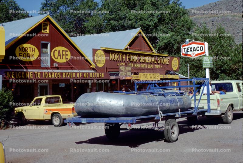 Texaco, Raft Trailer, Cars, North Fork General Store