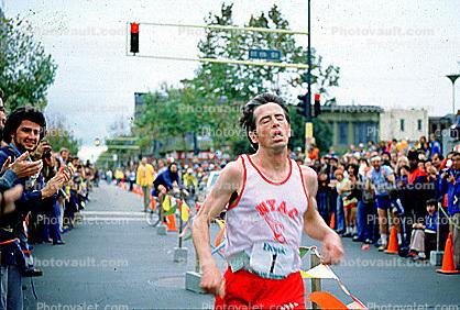 Oakland Marathon, finish line, man, runner