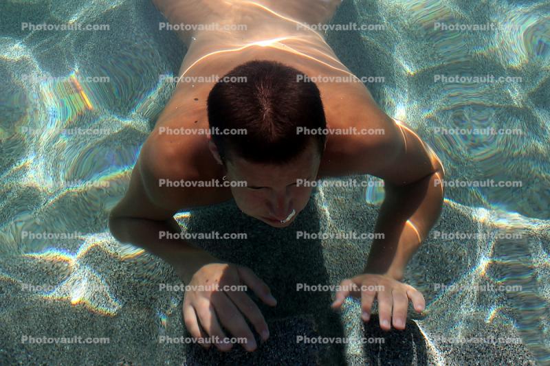Swimming Pool, Boy, male, guy, Trunks, Underwater, swiming, swimsuit, bathingsuit, bubble, hands, Ripples, Water, Liquid, Wet, Wavelets