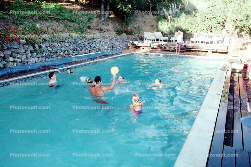 Mill Valley, Swimming Pool