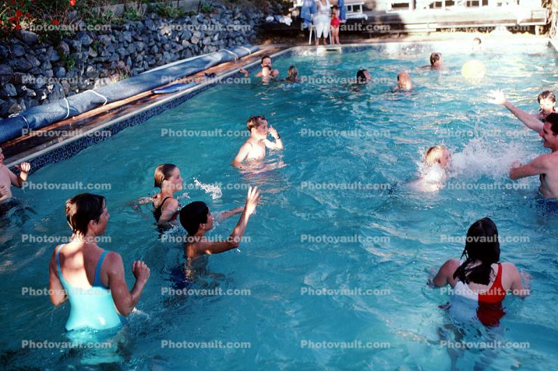 Mill Valley, Swimming Pool, party