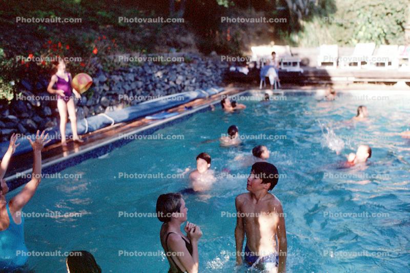 Mill Valley, Swimming Pool