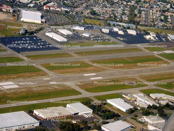 Hayward Air Terminal, Hayward (HWD)