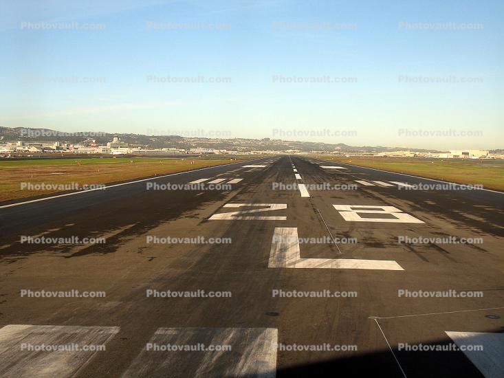 runway 28L