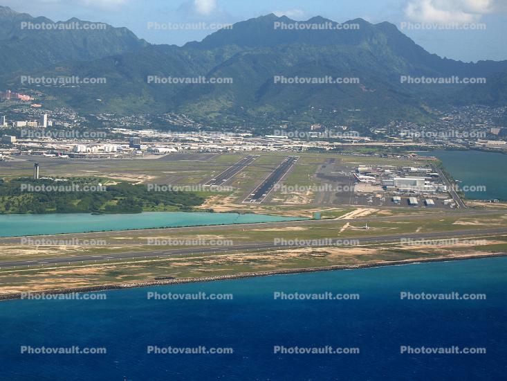 Runway, Honolulu International Airport (HNL)