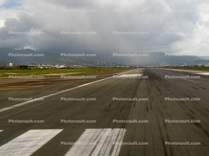 runway, Honolulu International Airport (HNL)