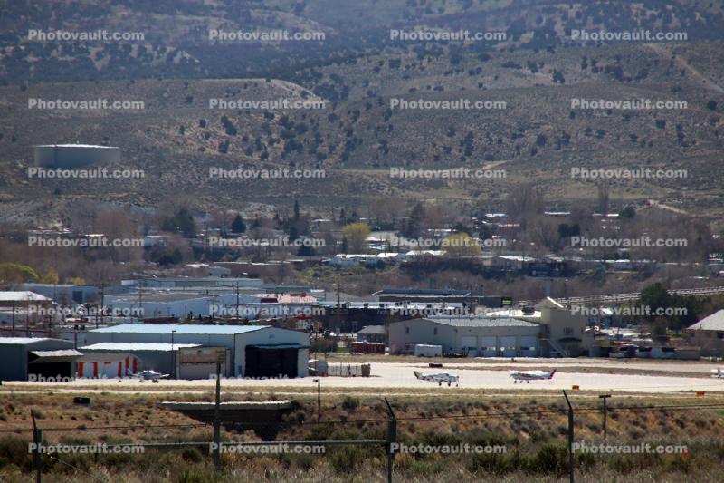 Elko Regional Airport EKO, Hangars, Buildings, mountains