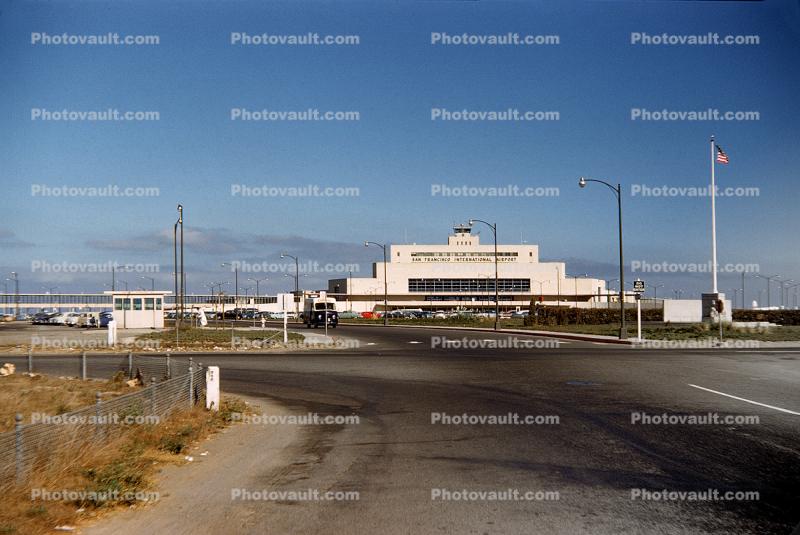 San Francisco International Airport, Building, 1952, 1950s