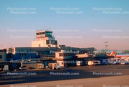 Control Tower, Burbank-Glendale-Pasadena Airport (BUR)