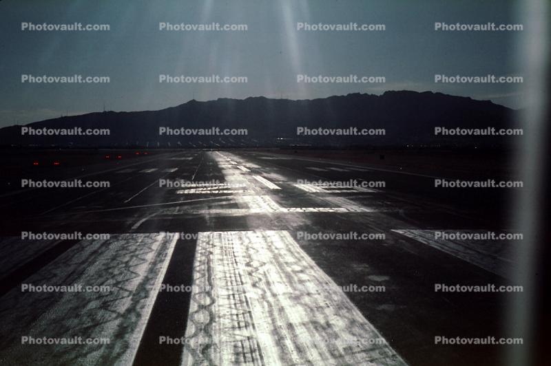 Runway, El Paso