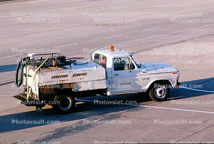 honey bucket, Lavatory Service Truck, FORD LY 101, Ground Equipment, waste, sewage