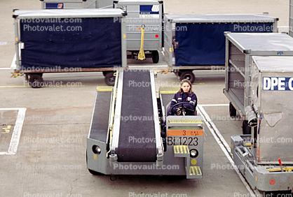 belt loader, baggage cart, ground personal