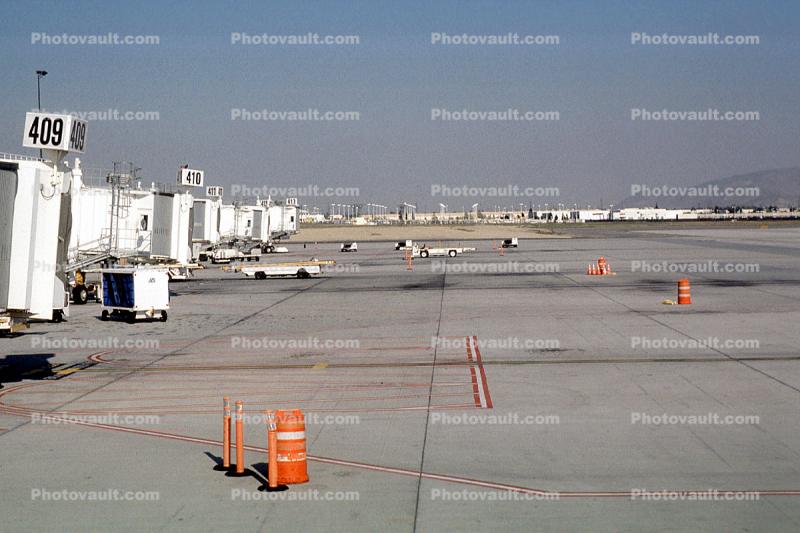 jetway, 409, Ontario International Airport (ONT), California, Airbridge