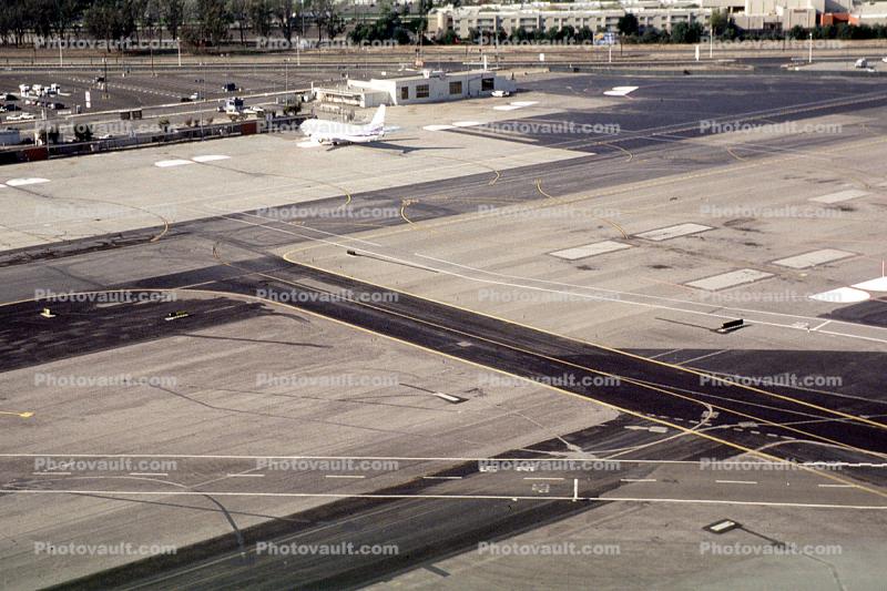 Runway, tarmac, Ontario International Airport (ONT), California