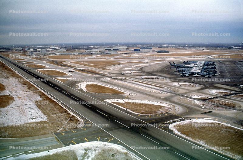 Runway, Terminals, ice, snow, cold
