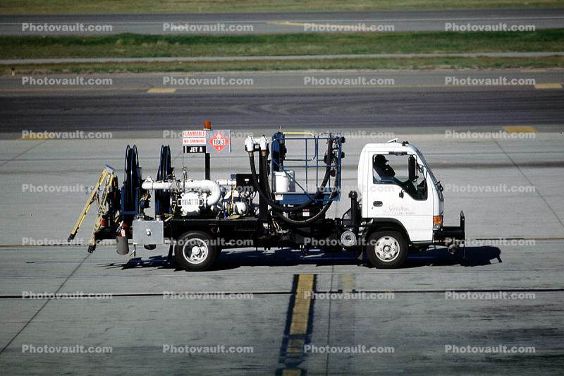 refueling truck, Ground Equipment, pumper, cabover truck