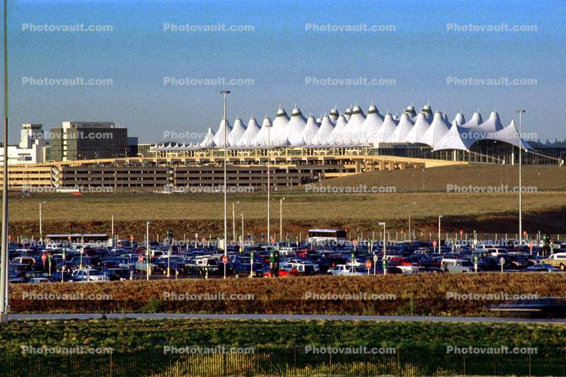 Denver International Airport, Terminal, Building