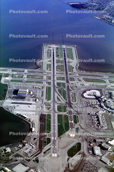 Runway, Terminals
