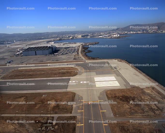 Runway 19, San Francisco International Airport (SFO)