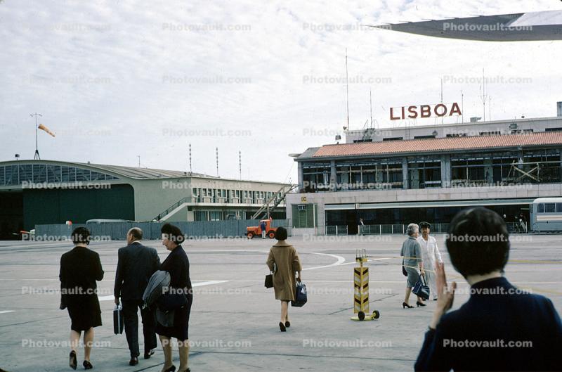 Lisboa, Lisbon, Terminal, Disembarking Passengers, October 1966, 1960s