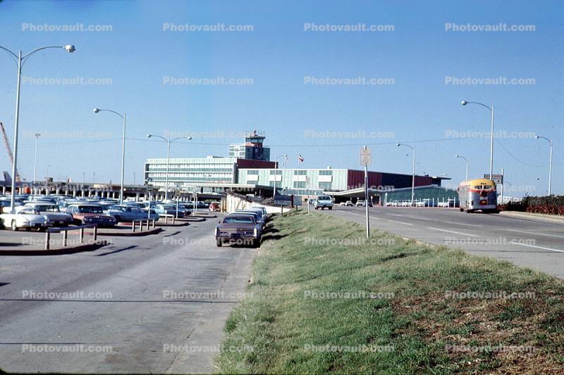 Dallas Love Field, cars, berm, bus, November 1964, 1960s