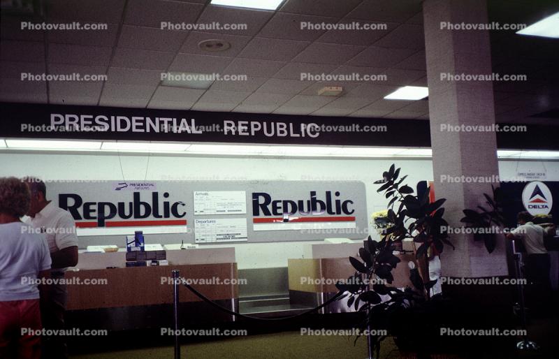 Republic Airlines Ticket Counter, Check-in, Terminal, interior, inside, indoors