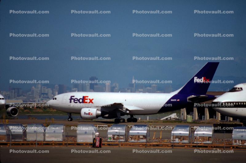 Federal Express, Airbus A310