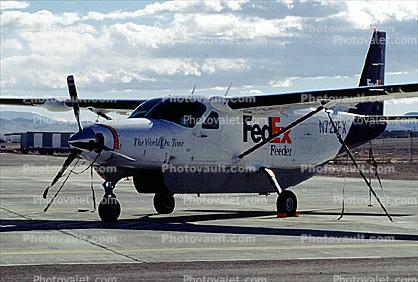 Cessna Model 208B Caravan, FedEx Feeder, N729FX, PT6A