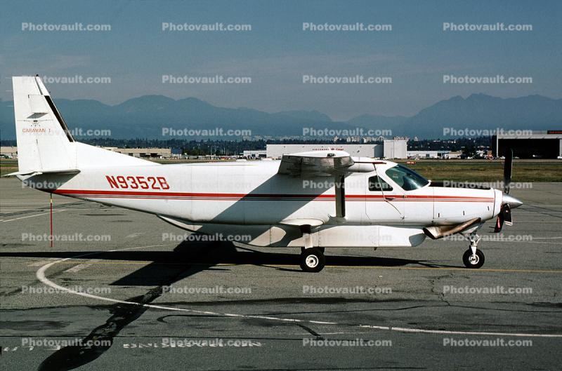 N9352B, Avion Capitol CorpSaint, Cessna 208B, Cargo Feeder, PT6A-114, Caravan-1, PT6A