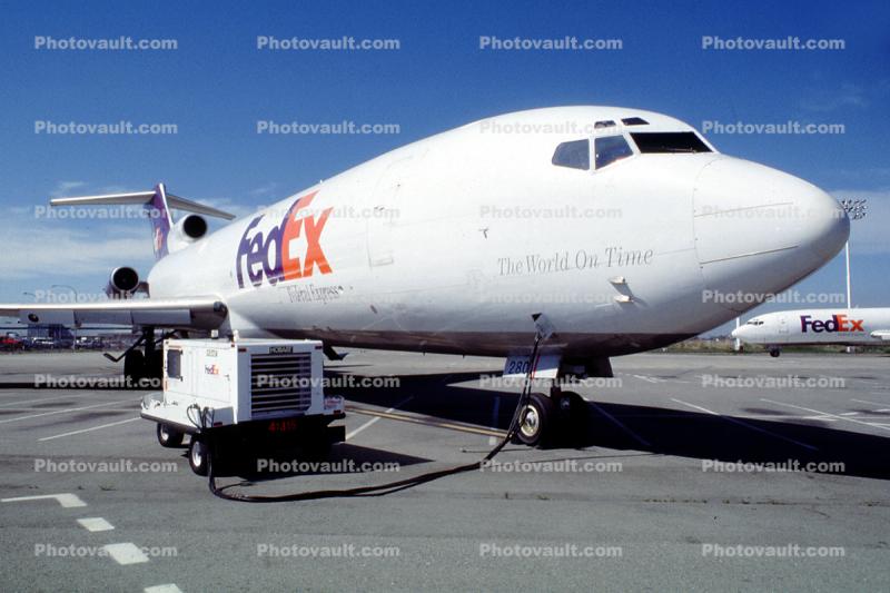 FedEx, Federal Express, Boeing 727, power supply cart