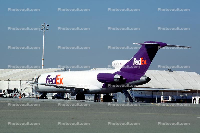 N212FE, Boeing 727-2S2F, FedEx, Federal Express, JT8D, 727-200 series