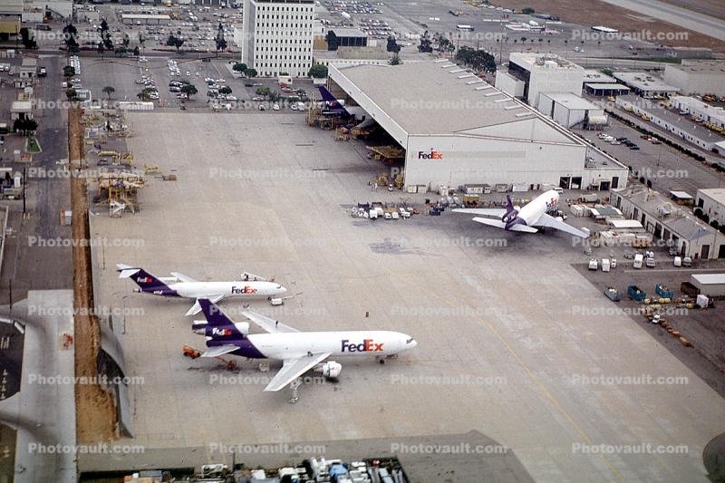 FedEx, Douglas DC-10F, Hangar, LAX