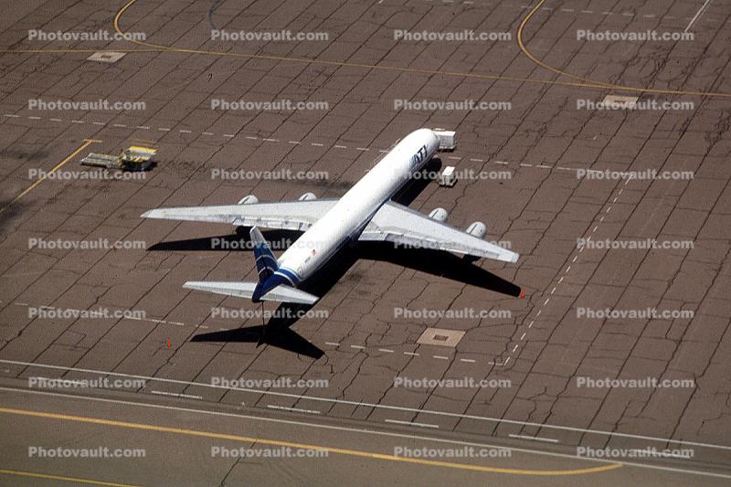 Douglas DC-8, Sky Harbor (PHX) International Airport, ATI, CFM56