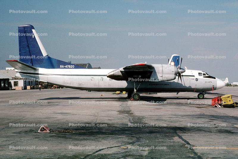 RA-47820, Antonov An-24RV