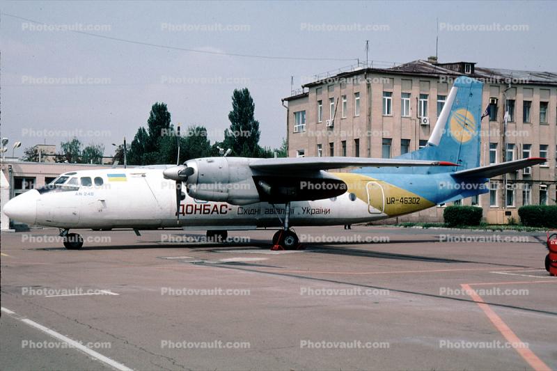 UR-46302, AN-24B, Donbass