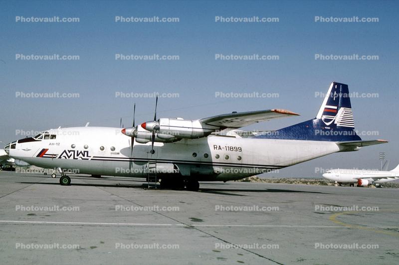 RA-11899, Antonov An-12