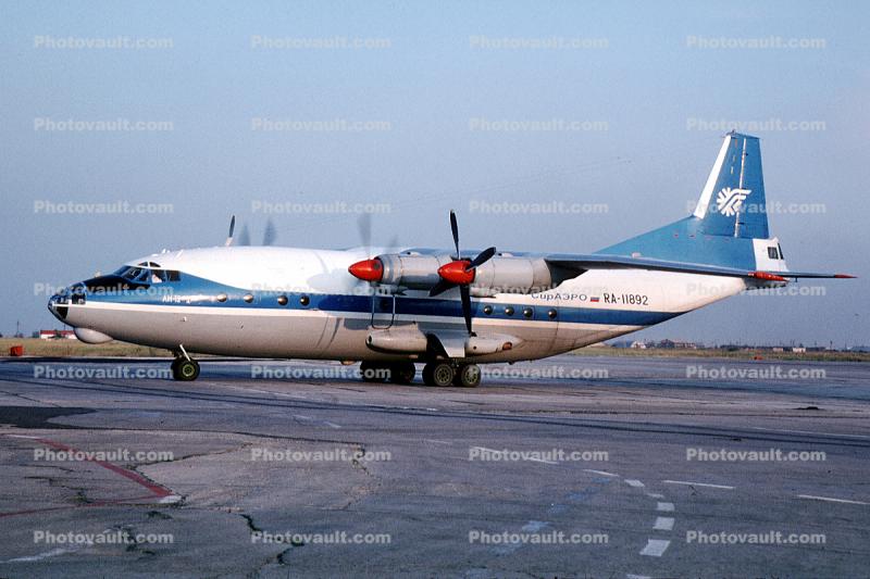 RA-11892, Antonov An-12
