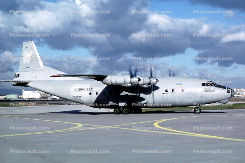 UR-11322, Antonov Airlines, Antonov An-12BP
