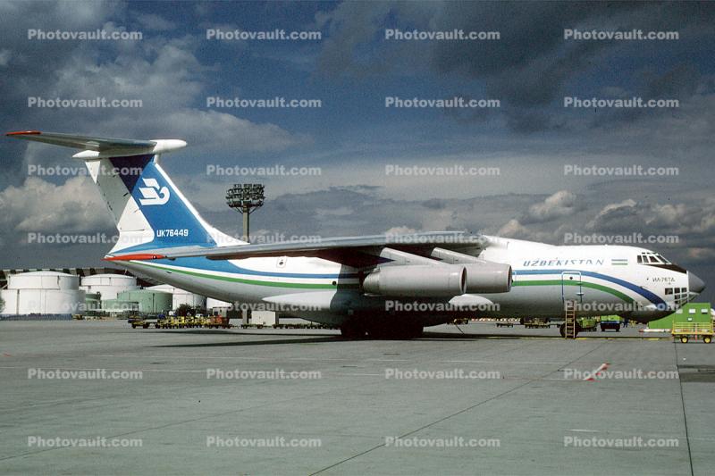 UK-76449, Uzbekistan Airways, Ilyushin IL-76TD