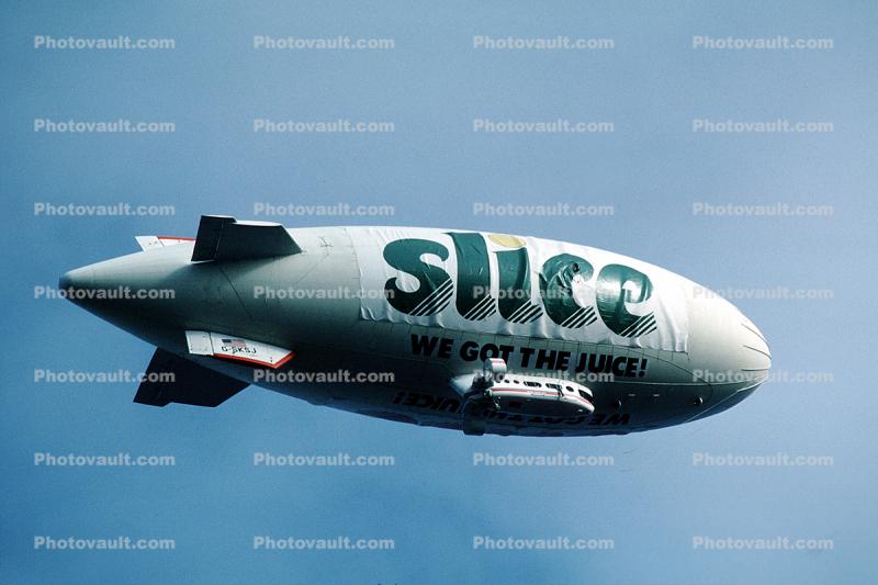 Slice Blimp, G-SKSJ, Airship Industries Skyship 600-05, 24 May 1987