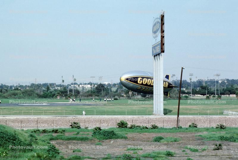 Eagle N2A, Goodyear Blimp Base Airport, 64CL, Carson, California